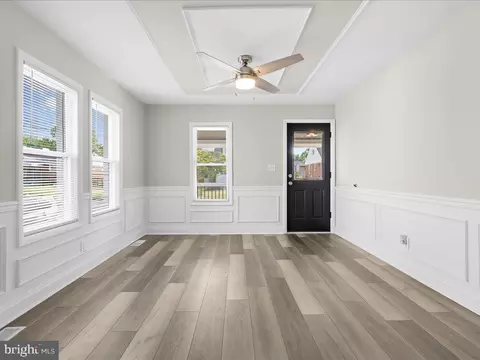 8428 Arbutus Rd, Pasadena, MD 21122 photo 6