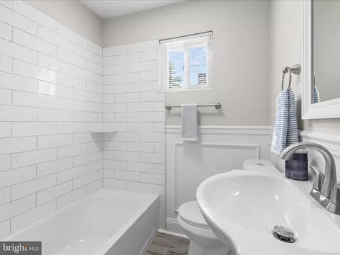 8428 Arbutus Rd, Pasadena, MD 21122 photo 12