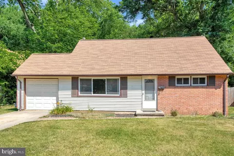 132 N Meadow Dr, Glen Burnie, MD 21060