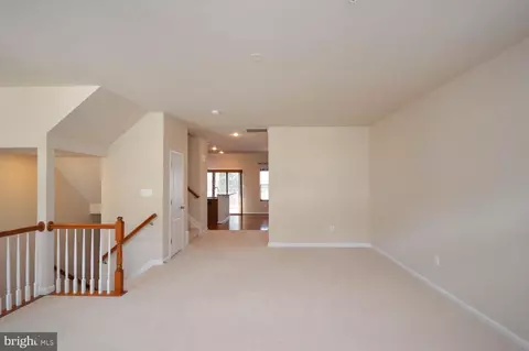 Living - 8426 Winding Trl, Laurel, MD 20724 photo 2 of 7