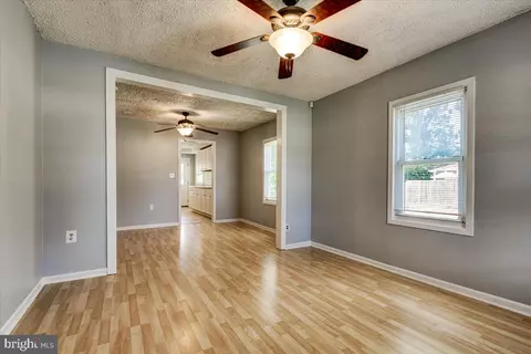 Living - 7788 Edgewood Ave, Pasadena, MD 21122 photo 1 of 2