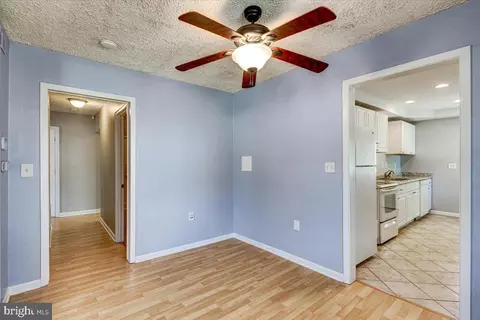 Entry Way - 7788 Edgewood Ave, Pasadena, MD 21122 photo 1 of 4