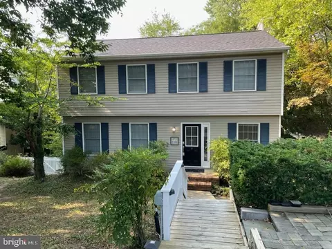 1104 Crestview Dr, Annapolis, MD 21409