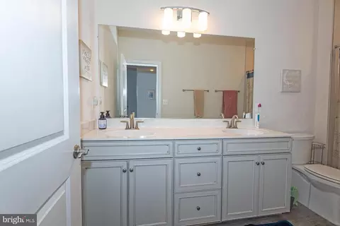 Bath - 2846 Broad Wing Dr, Odenton, MD 21113 photo 3 of 6