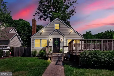218 Spruce Ave, Edgewater, MD 21037