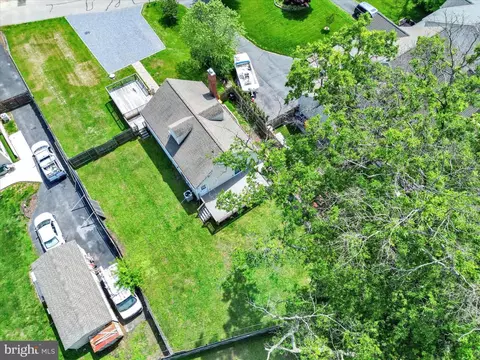 View/Area - 218 Spruce Ave, Edgewater, MD 21037 photo 5 of 13