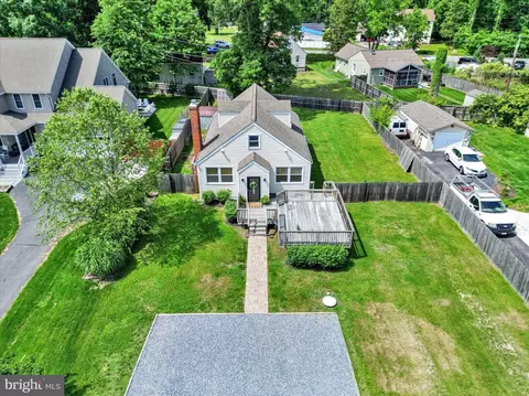 View/Area - 218 Spruce Ave, Edgewater, MD 21037 photo 1 of 13