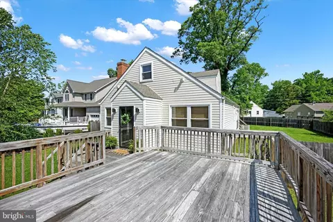 Exterior - 218 Spruce Ave, Edgewater, MD 21037 photo 4 of 5