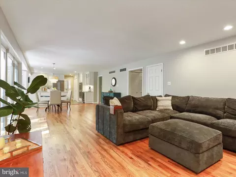 Living - 1909 Beeches Glory Path, Annapolis, MD 21401 photo 2 of 5