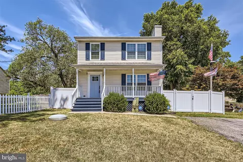 904 Holly Ave, Edgewater, MD 21037