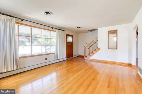 5707 Redmond St, Brooklyn, MD 21225