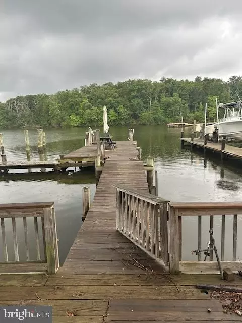 907 Lombardee Cir, Glen Burnie, MD 21060