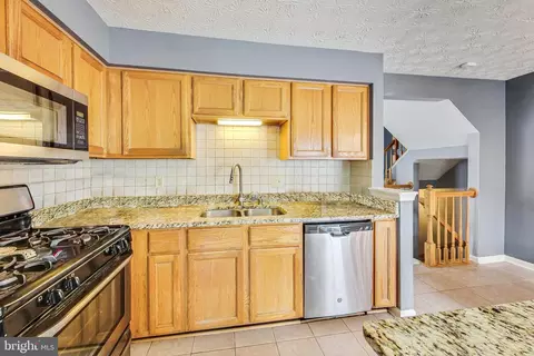 2718 Mapleview Ct, Odenton, MD 21113 photo 8