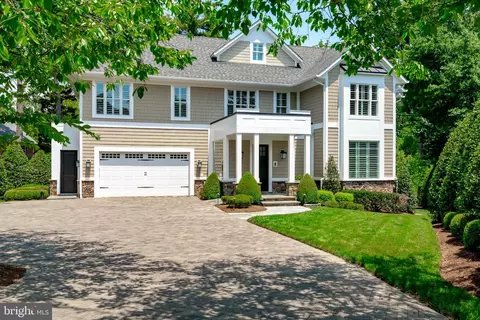 204 Wardour Dr, Annapolis, MD 21401