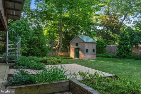 Exterior - 8 Tolson St, Annapolis, MD 21401 photo 2 of 12
