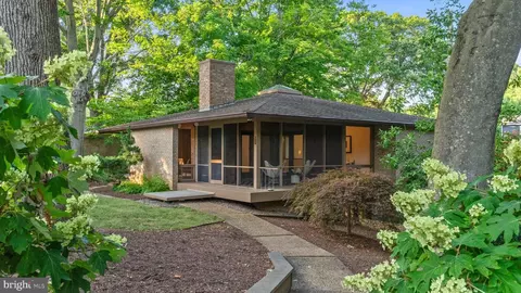 8 Tolson St, Annapolis, MD 21401