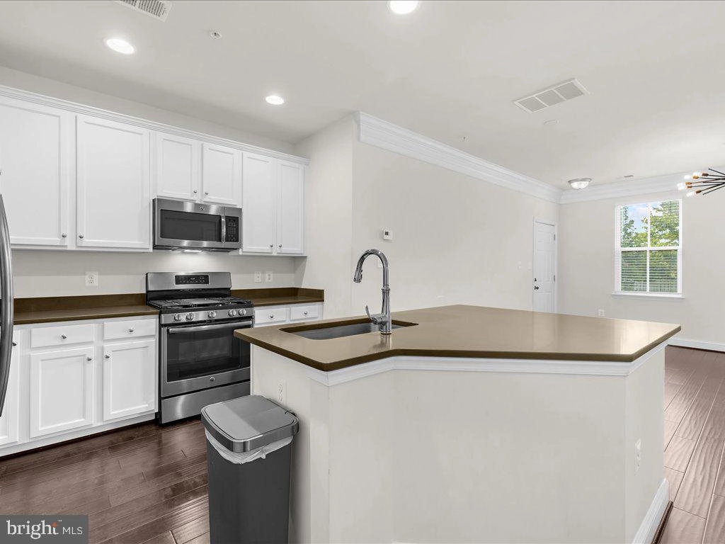 1714 Fieldstone Ct, Hanover, MD 21076 photo 13