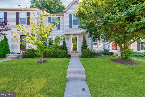 1204 Quaker Ridge Dr, Arnold, MD 21012