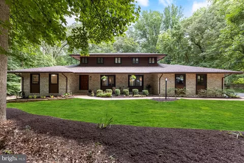 1675 Justin Dr, Gambrills, MD 21054