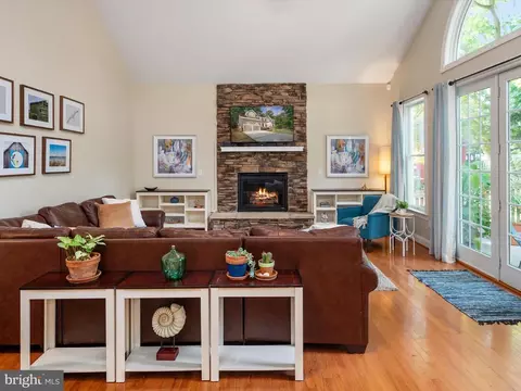 2655 Carrollton Rd, Annapolis, MD 21403