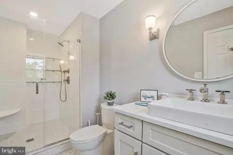 Bath - 4937 Thomas Dr, Shady Side, MD 20764 photo 2 of 5