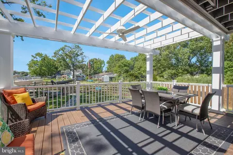 Exterior - 4937 Thomas Dr, Shady Side, MD 20764 photo 10 of 14