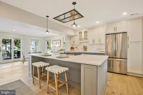 Kitchen - 4937 Thomas Dr, Shady Side, MD 20764 photo 1 of 6