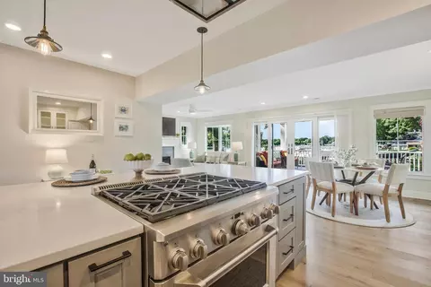 Kitchen - 4937 Thomas Dr, Shady Side, MD 20764 photo 5 of 6