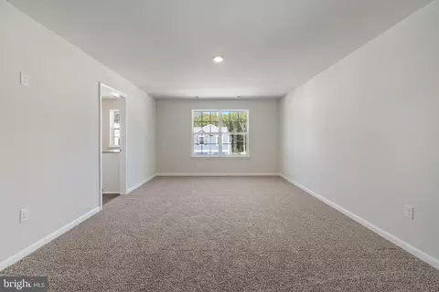 Entry Way - 3631 7th Ave, Edgewater, MD 21037 photo 10 of 19
