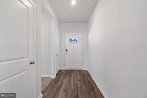 Entry Way - 3631 7th Ave, Edgewater, MD 21037 photo 1 of 19