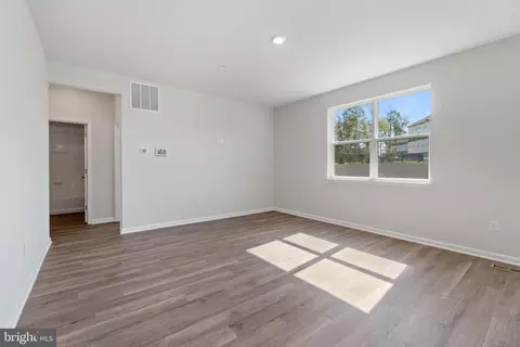 Living - 3631 7th Ave, Edgewater, MD 21037 photo 2 of 2