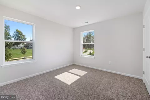 Bedroom - 3631 7th Ave, Edgewater, MD 21037 photo 1 of 3