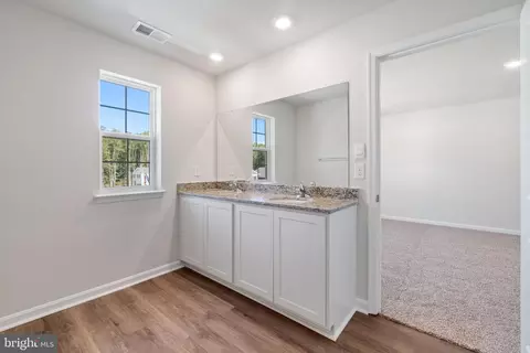 Entry Way - 3631 7th Ave, Edgewater, MD 21037 photo 13 of 19