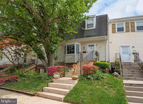 1691 Hart Ct, Crofton, MD 21114