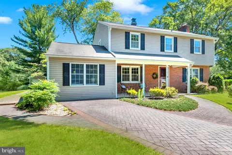 2 Lynhaven Ct, Severna Park, MD 21146