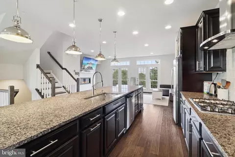 Entry Way - 2924 Middleham Ct, Hanover, MD 21076 photo 1 of 5