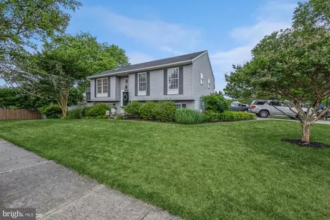 1000 Harting Farm Dr, Arnold, MD 21012