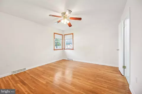 Bedroom - 48 Johnson Rd, Pasadena, MD 21122 photo 1 of 3