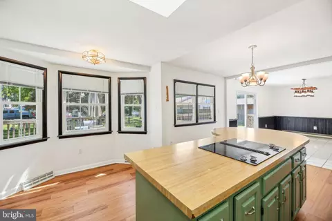Kitchen - 48 Johnson Rd, Pasadena, MD 21122 photo 6 of 6