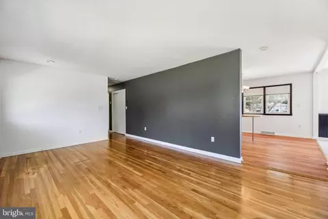 Living - 48 Johnson Rd, Pasadena, MD 21122 photo 4 of 4