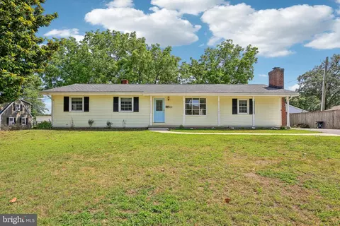 48 Johnson Rd, Pasadena, MD 21122