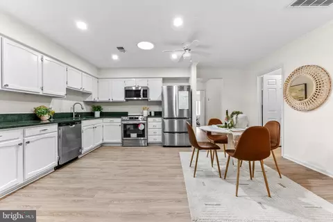 Kitchen - 941 Riversedge Cir, Annapolis, MD 21401 photo 1 of 4