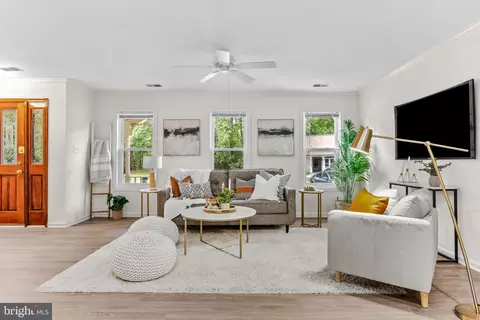 Living - 941 Riversedge Cir, Annapolis, MD 21401 photo 2 of 2