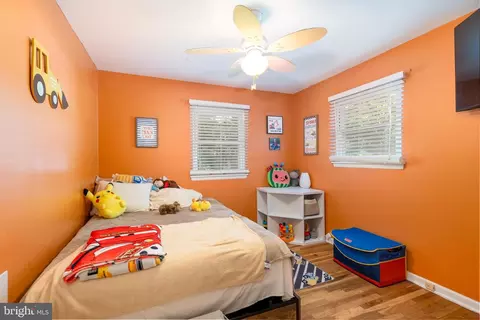 Bedroom - 1504 Marco Dr, Pasadena, MD 21122 photo 2 of 2