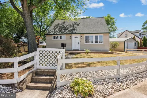100 Bliss Ln, Glen Burnie, MD 21060