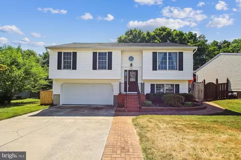7906 Delmont Station Rd, Severn, MD 21144