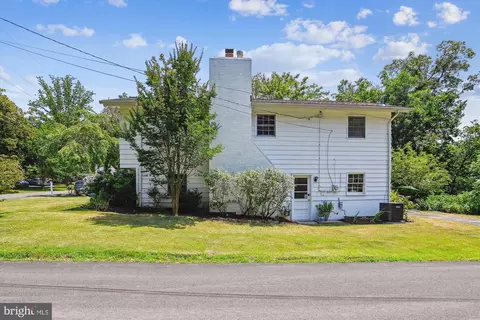 Exterior - 1520 Circle Dr, Annapolis, MD 21409 photo 8 of 16