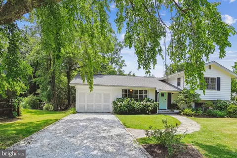 Exterior - 1520 Circle Dr, Annapolis, MD 21409 photo 7 of 16