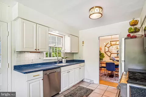 Kitchen - 1520 Circle Dr, Annapolis, MD 21409 photo 1 of 5