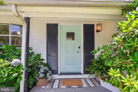 Exterior - 1520 Circle Dr, Annapolis, MD 21409 photo 2 of 16
